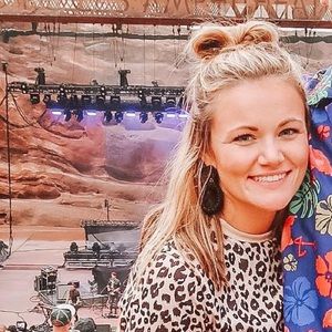 Meet your Posher, Danielle